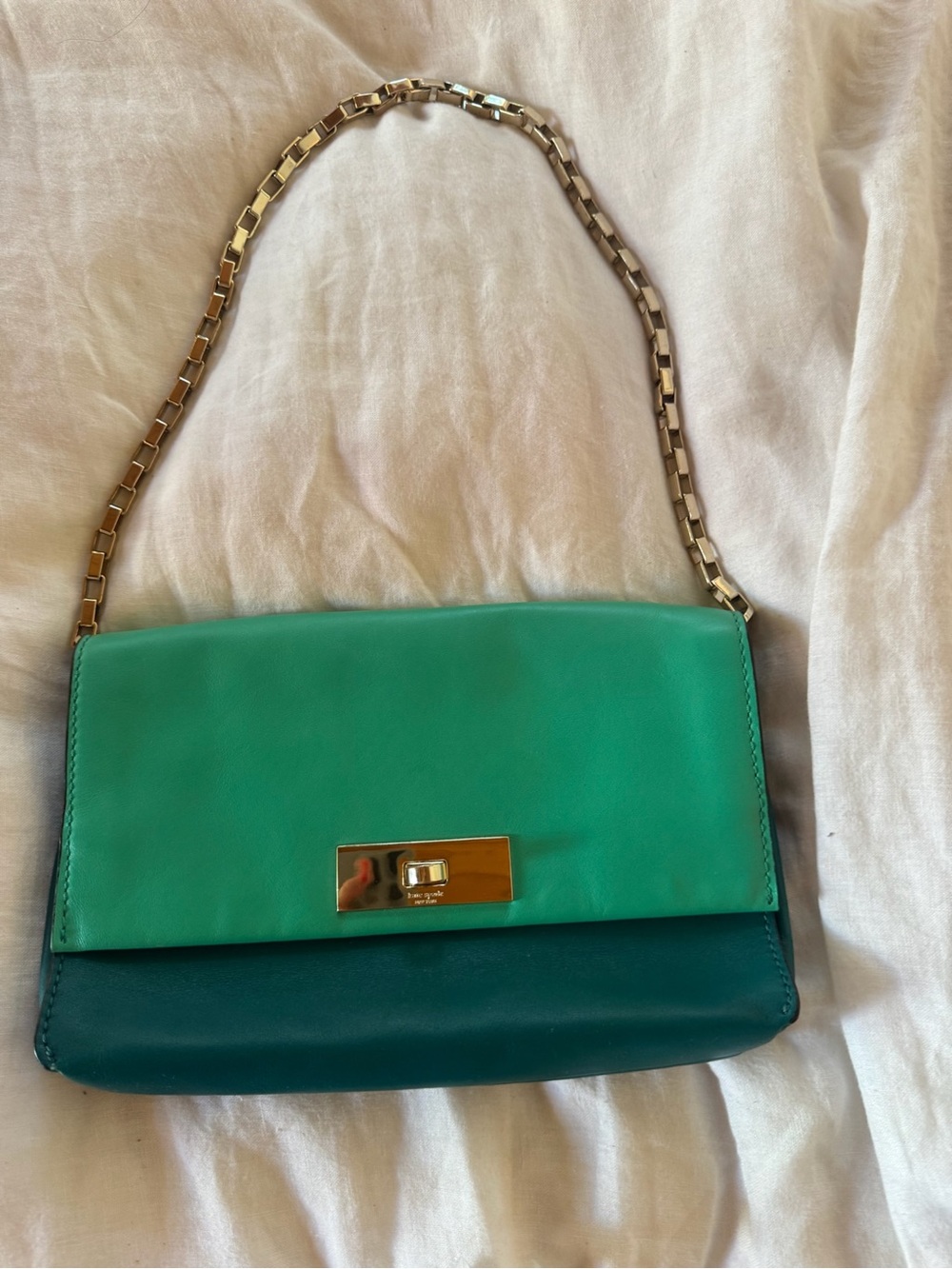 Kate spade Green Two-Tone Leather Shoulder Bag with Gold Chain